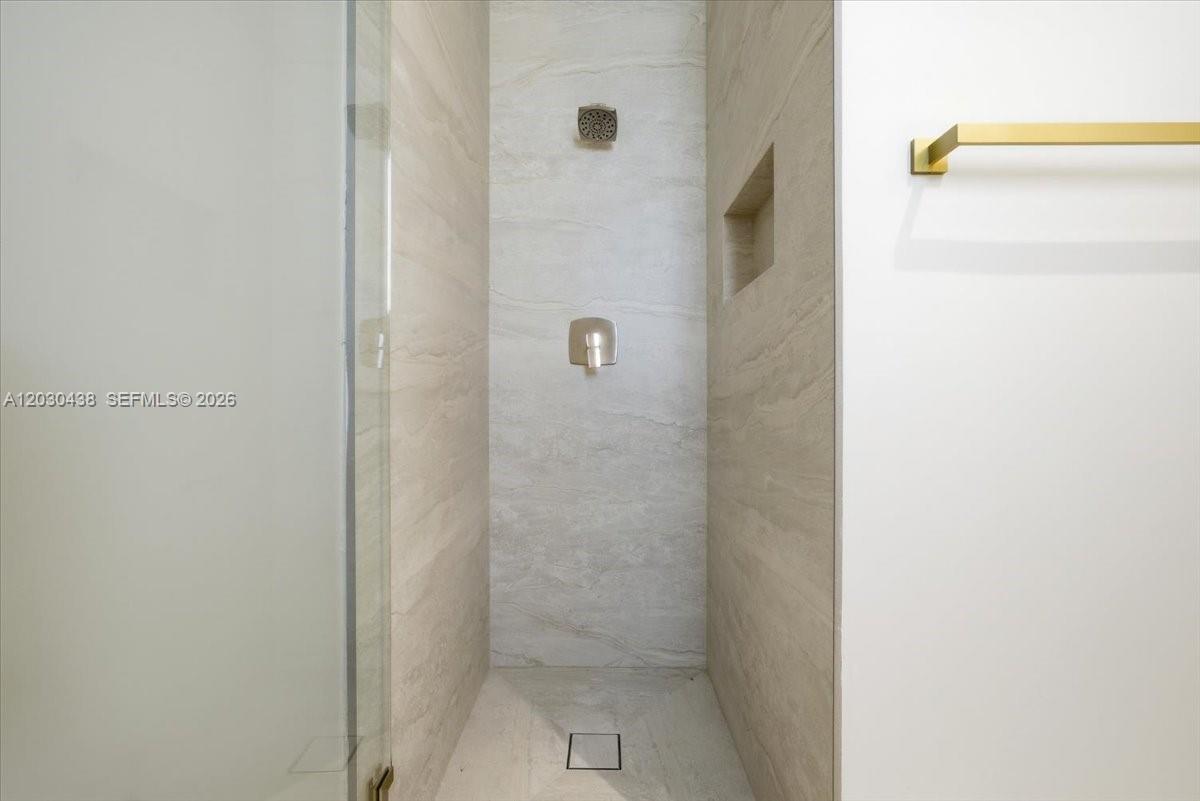 1380 Hollywood Boulevard Property Photo 41