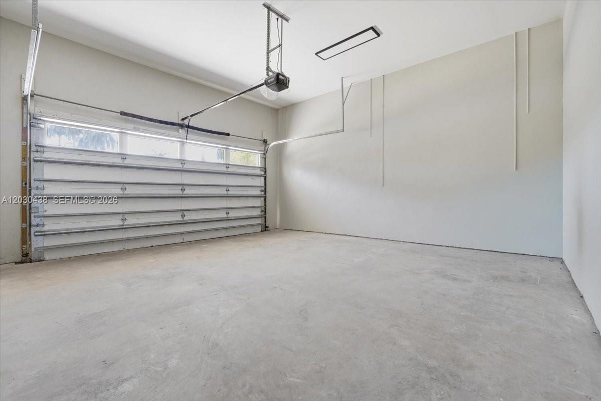 1380 Hollywood Boulevard Property Photo 42