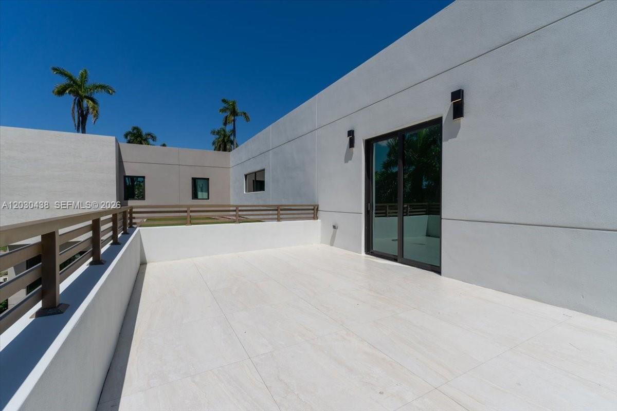 1380 Hollywood Boulevard Property Photo 45