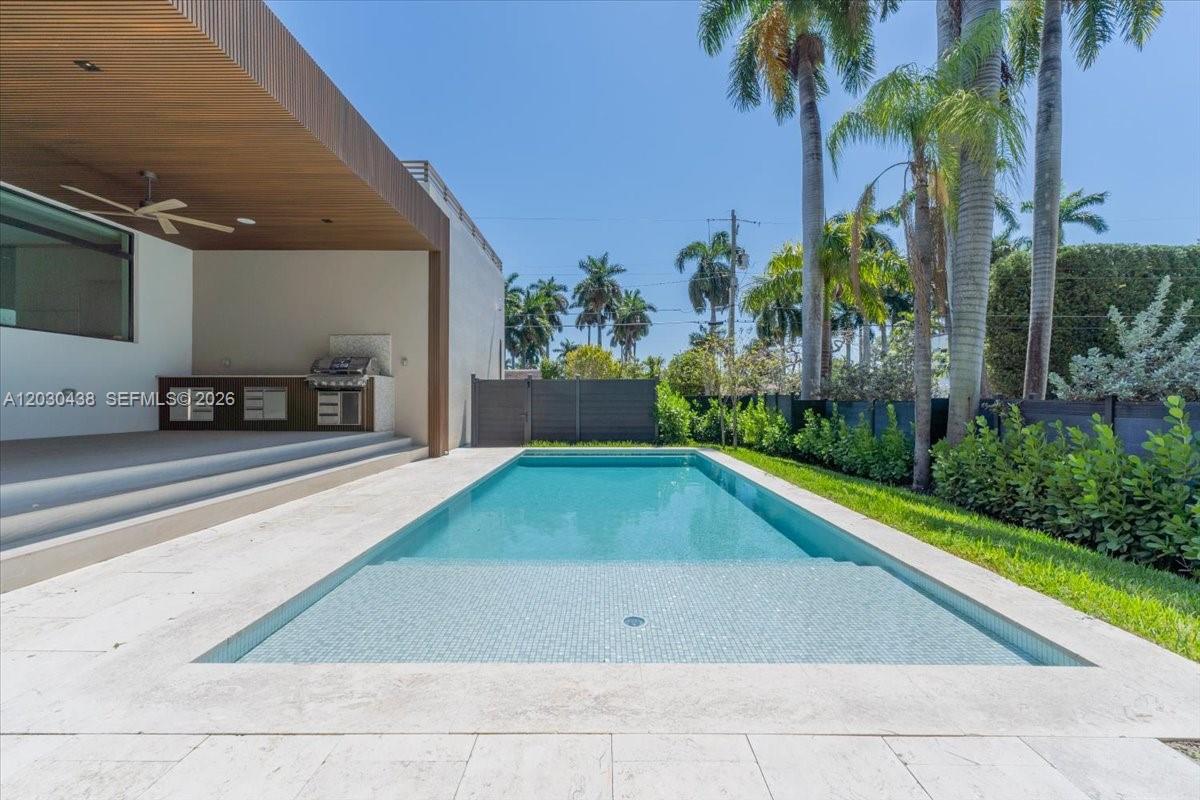 1380 Hollywood Boulevard Property Photo 47
