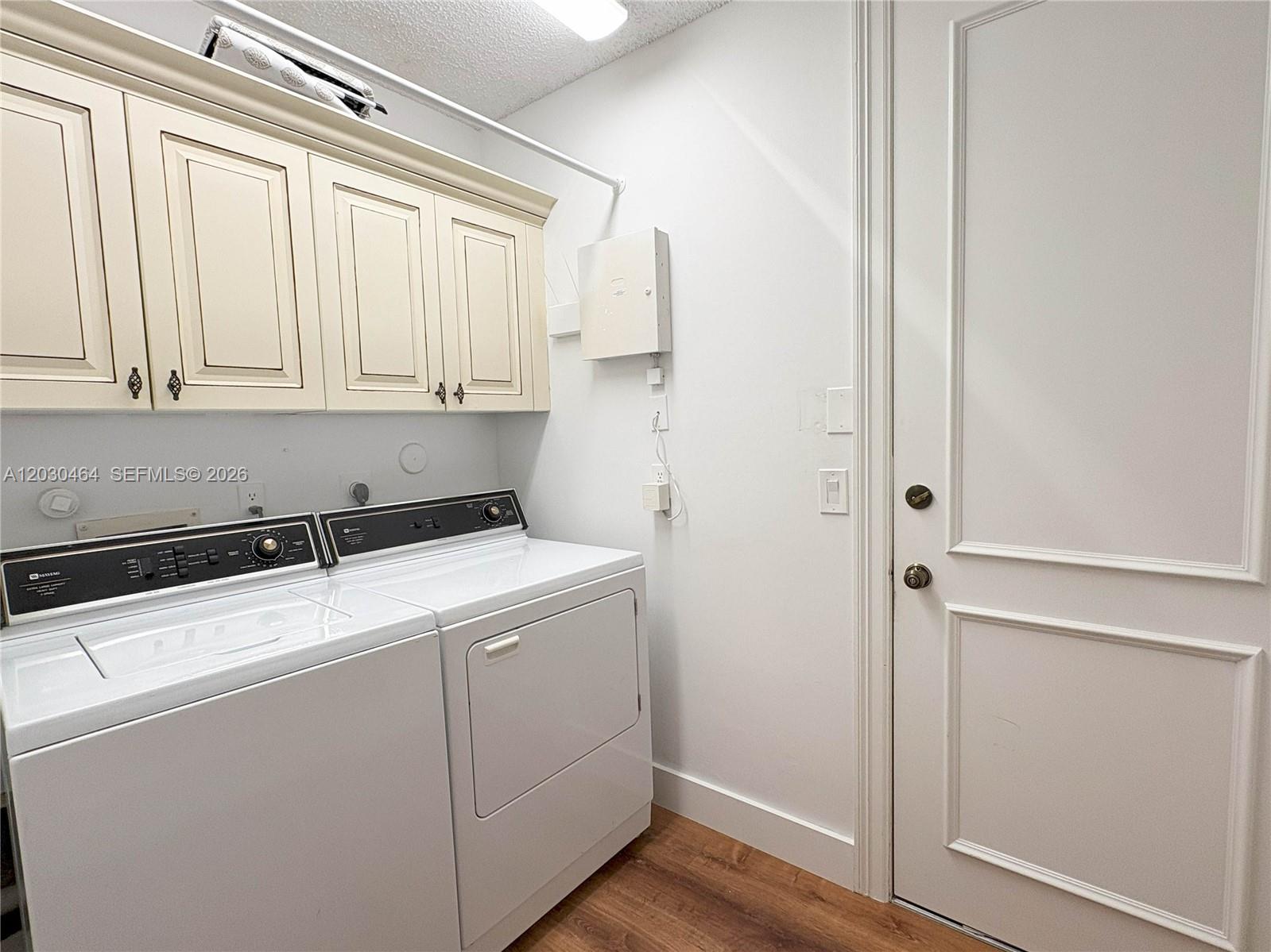 2530 Windsor Way Court N/a Property Photo 23