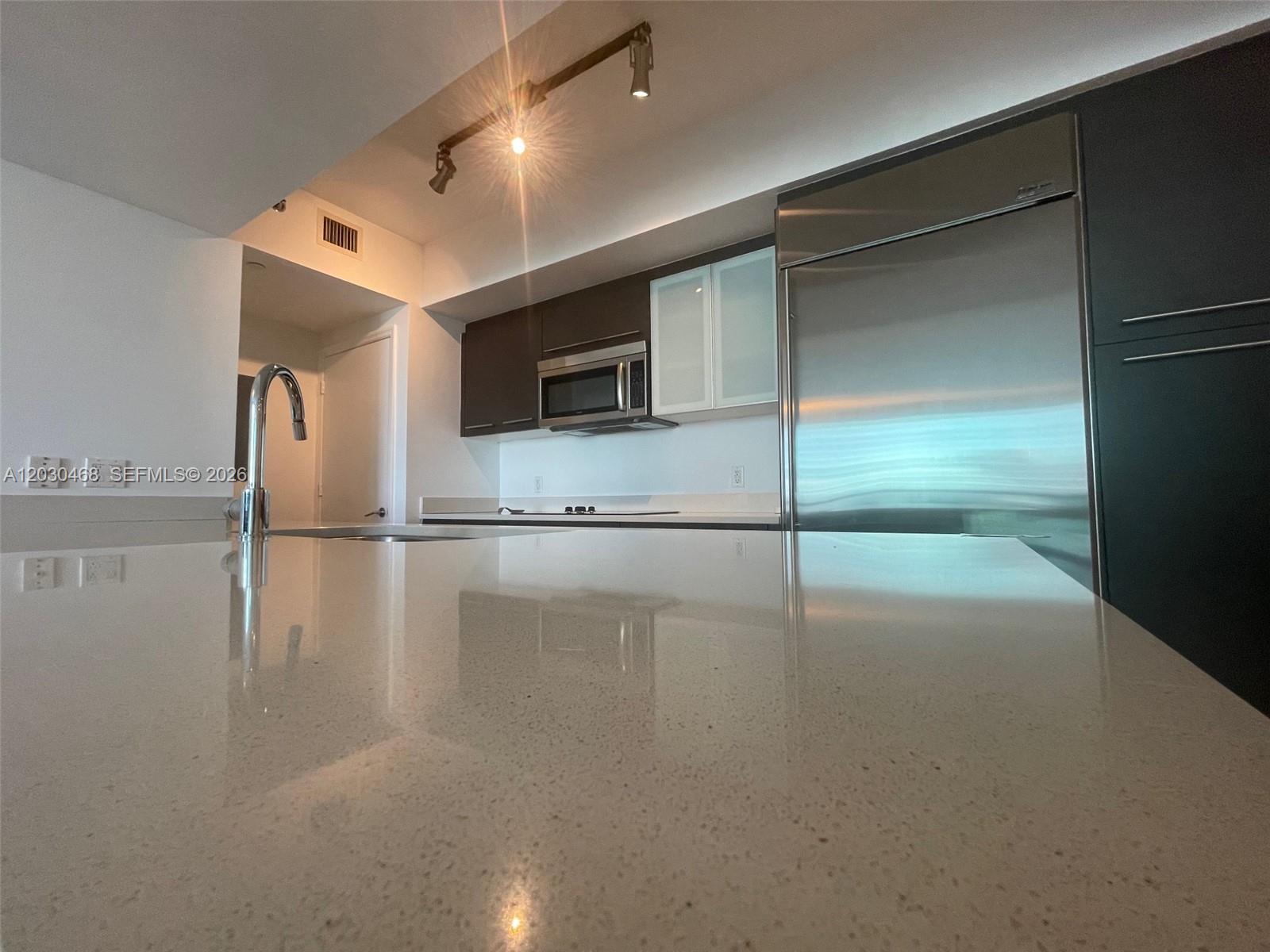 500 Brickell Avenue 3105 Property Photo 3