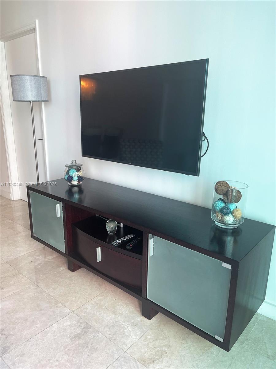 500 Brickell Avenue 3105 Property Photo 8