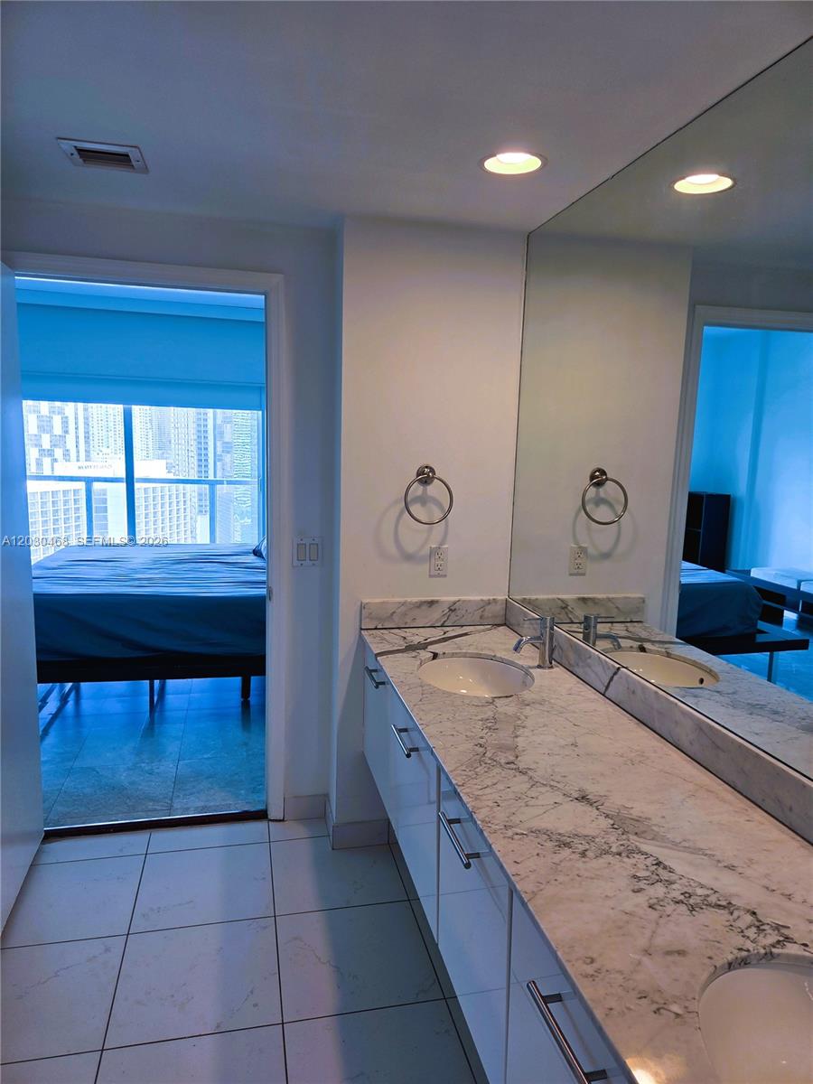 500 Brickell Avenue 3105 Property Photo 16