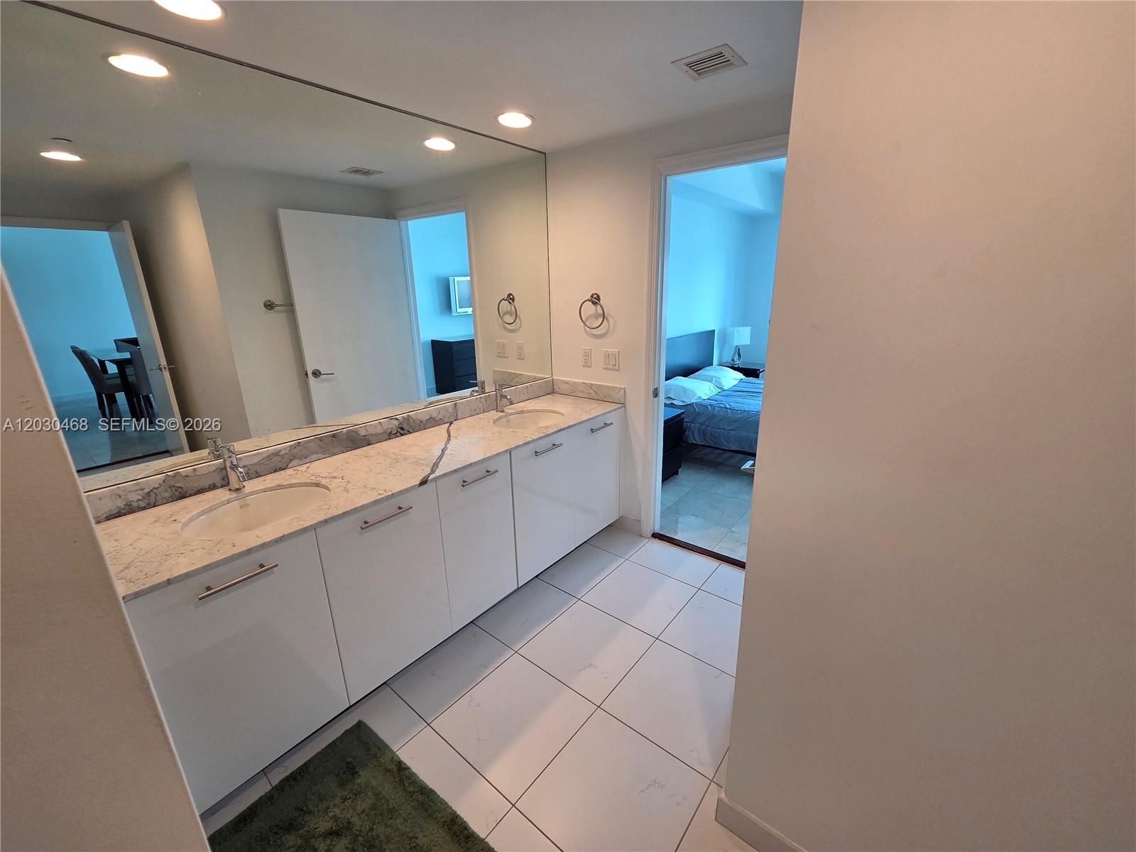 500 Brickell Avenue 3105 Property Photo 24