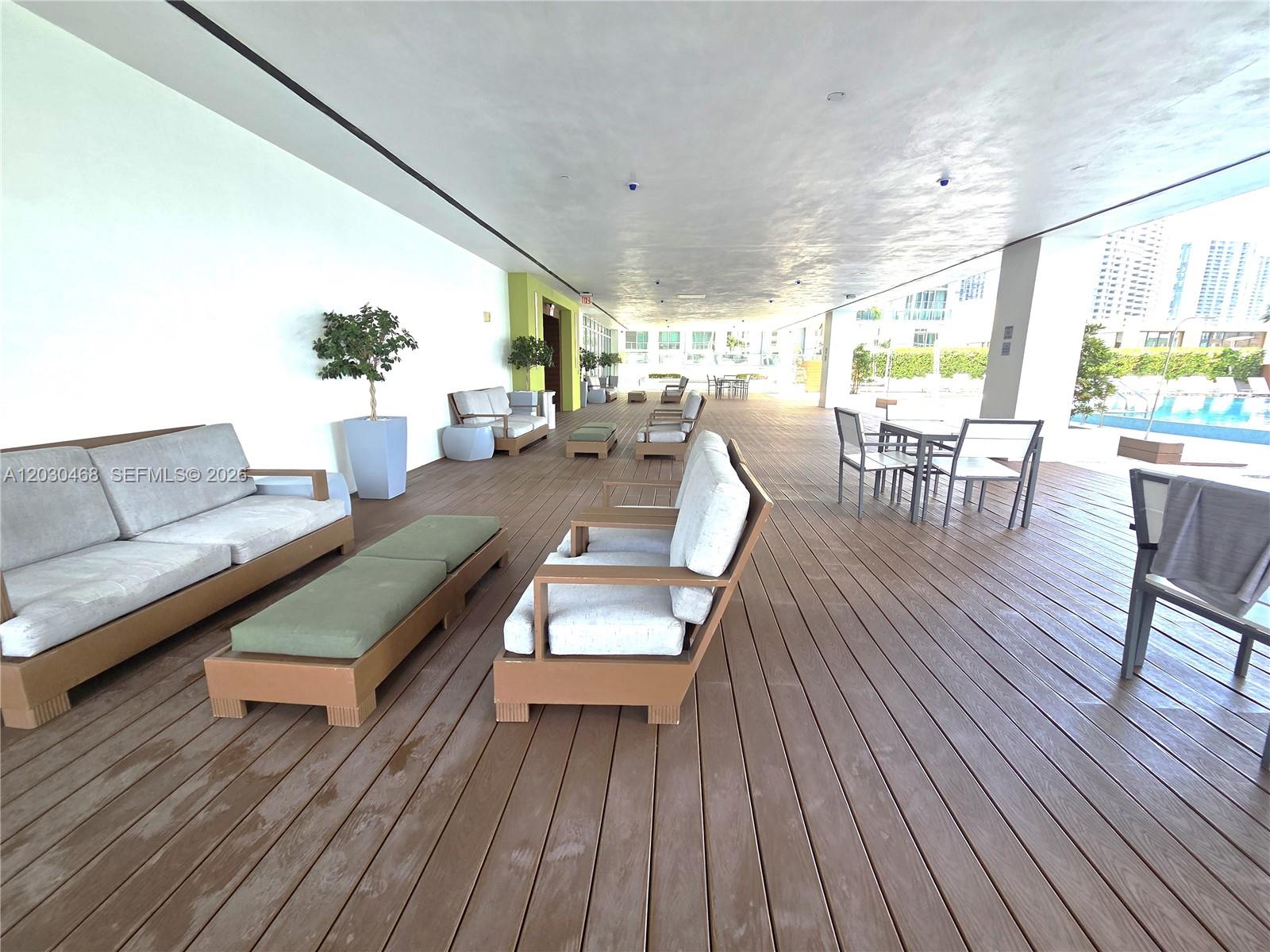 500 Brickell Avenue 3105 Property Photo 34
