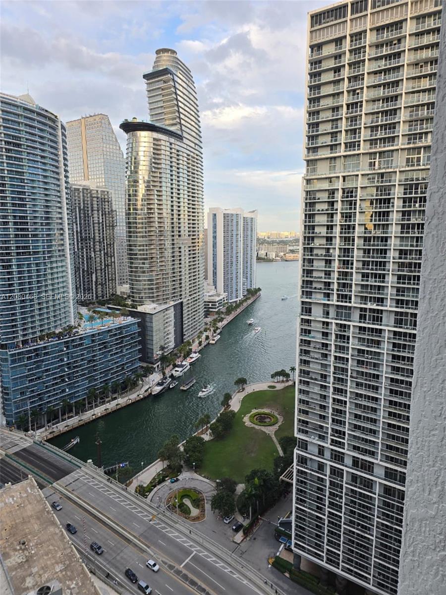500 Brickell Avenue 3105 Property Photo 38