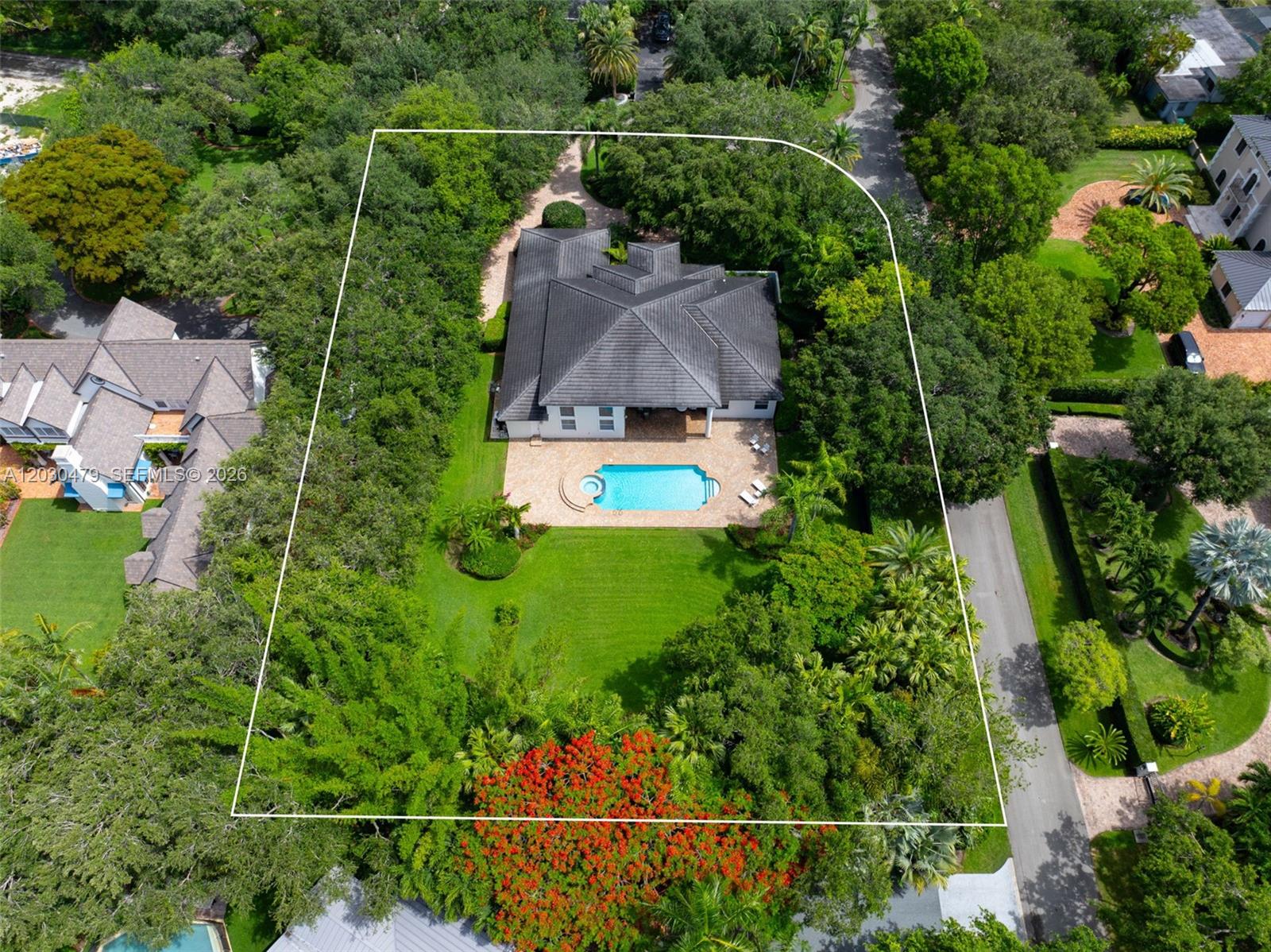 6020 W Suburban Drive Property Photo 1