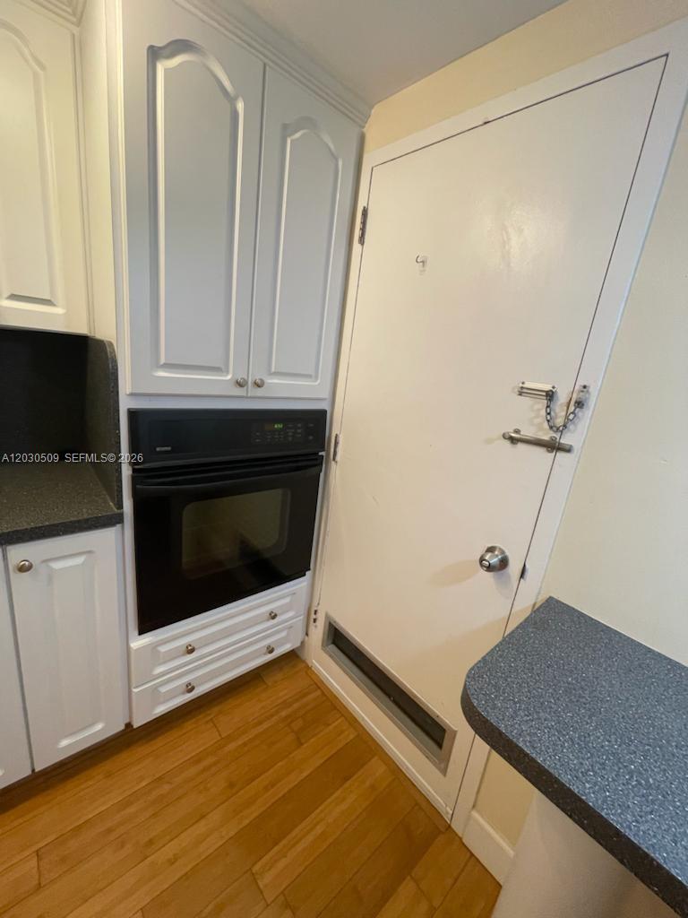 400 Kings Point Drive 622 Property Photo 10