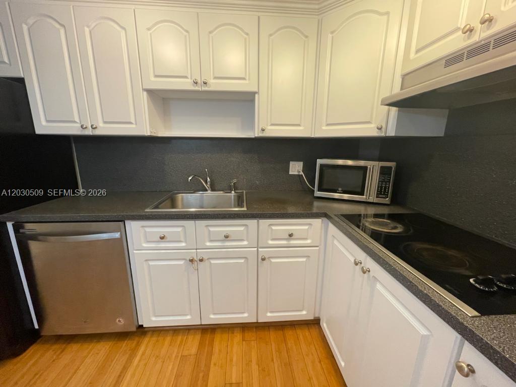 400 Kings Point Drive 622 Property Photo 11