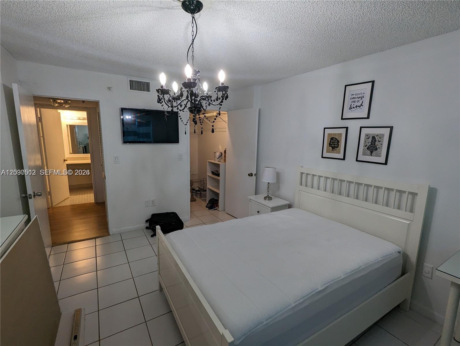 A12030512 Property Photo 7