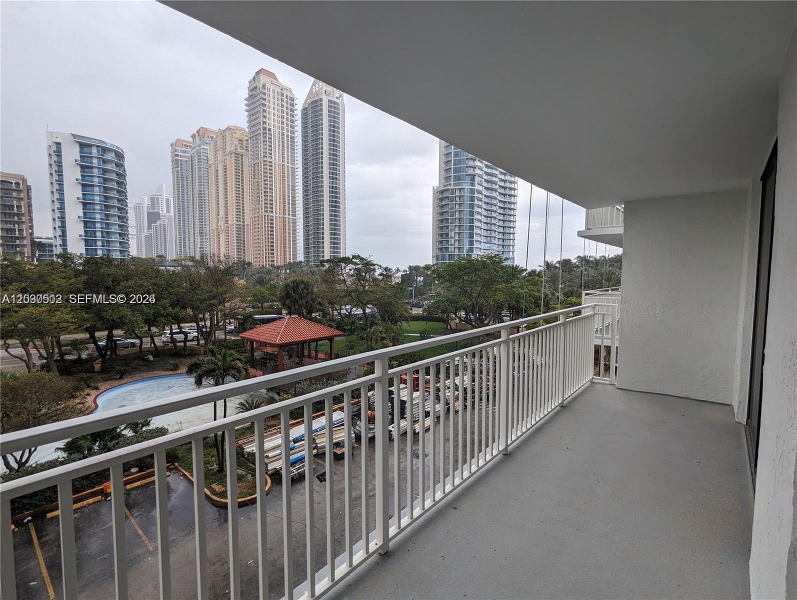 A12030512 Property Photo 9