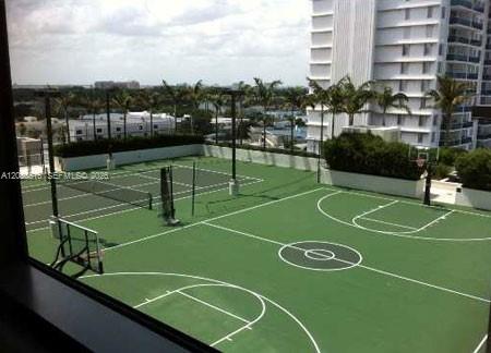 2201 Collins Avenue 707 Property Photo 13