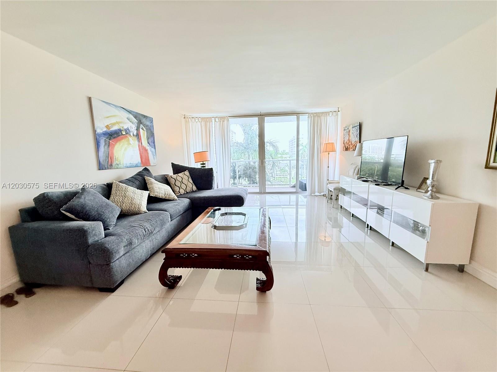 3140 S Ocean Drive 310 Property Photo 8