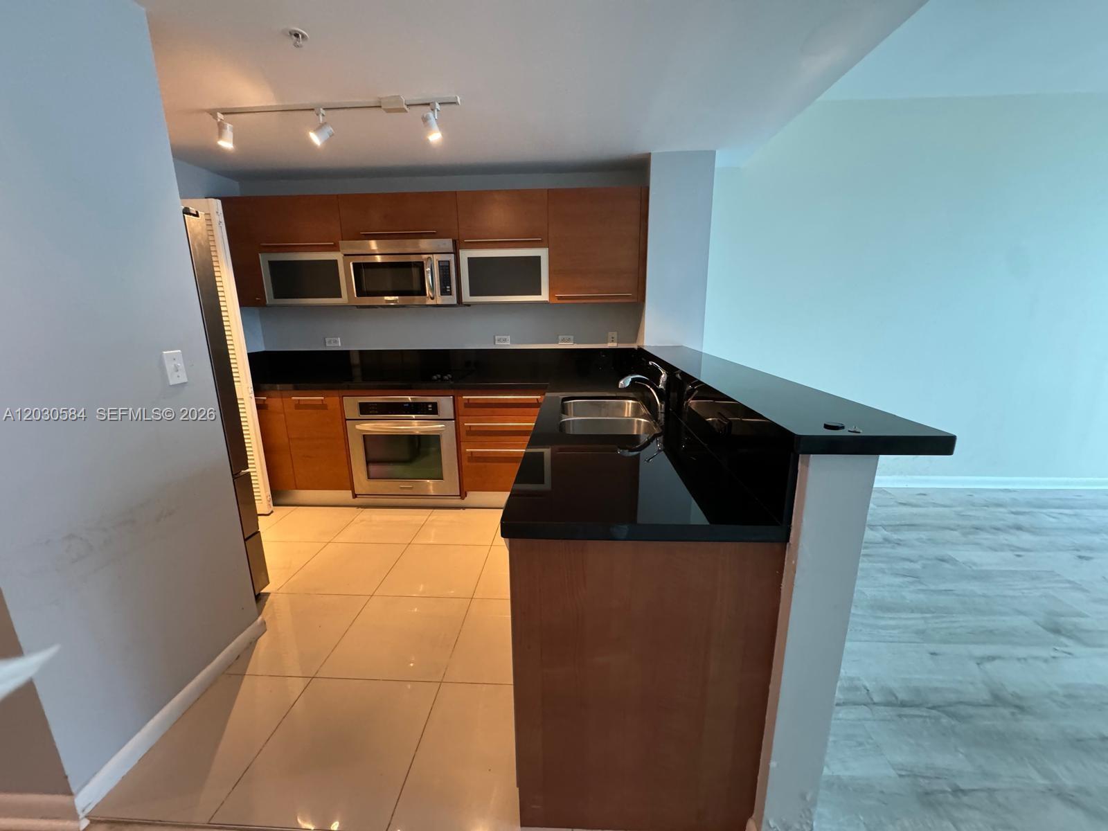 244 Biscayne Boulevard 2105 Property Photo 35