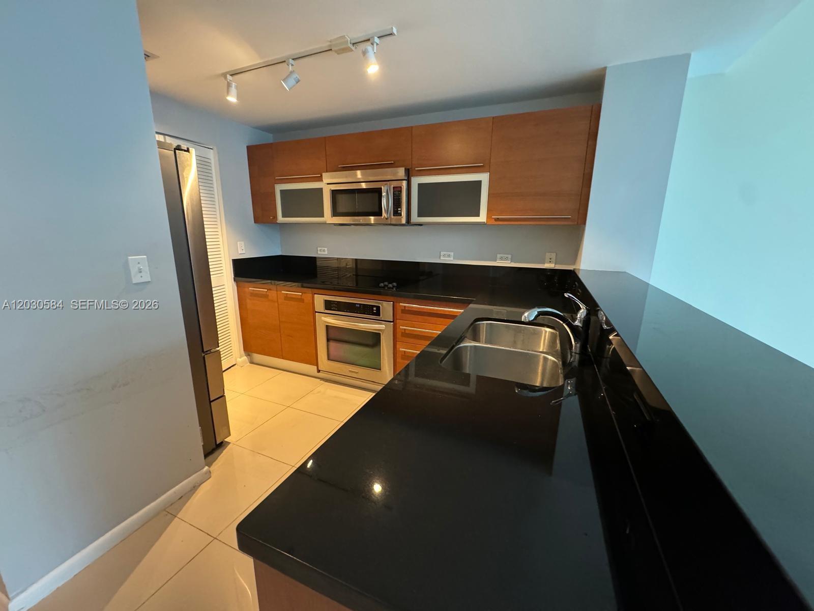 244 Biscayne Boulevard 2105 Property Photo 38