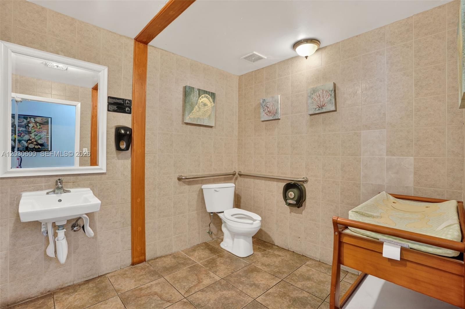 Turnkey Pompano Beach Restaurant Property Photo 23
