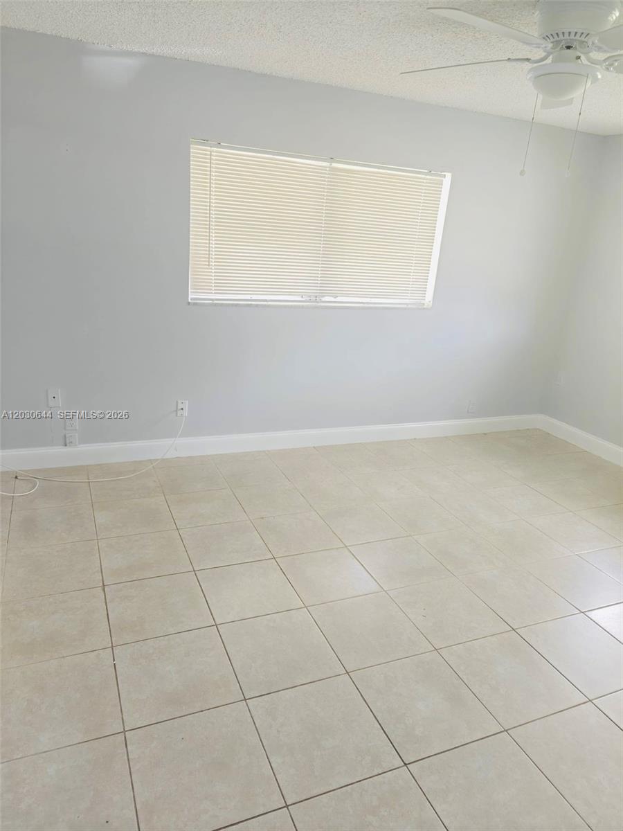 1140 Nw 85th Avenue Property Photo 7