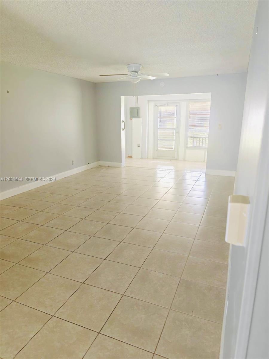 1140 Nw 85th Avenue Property Photo 8