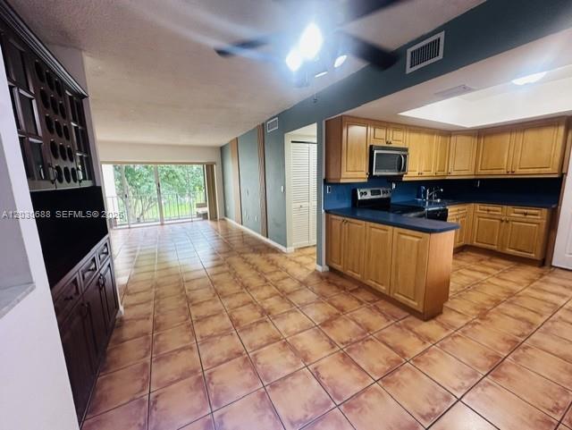 8775 Park Boulevard 309 Property Photo 5