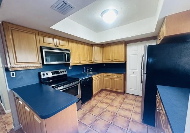 8775 Park Boulevard 309 Property Photo 7