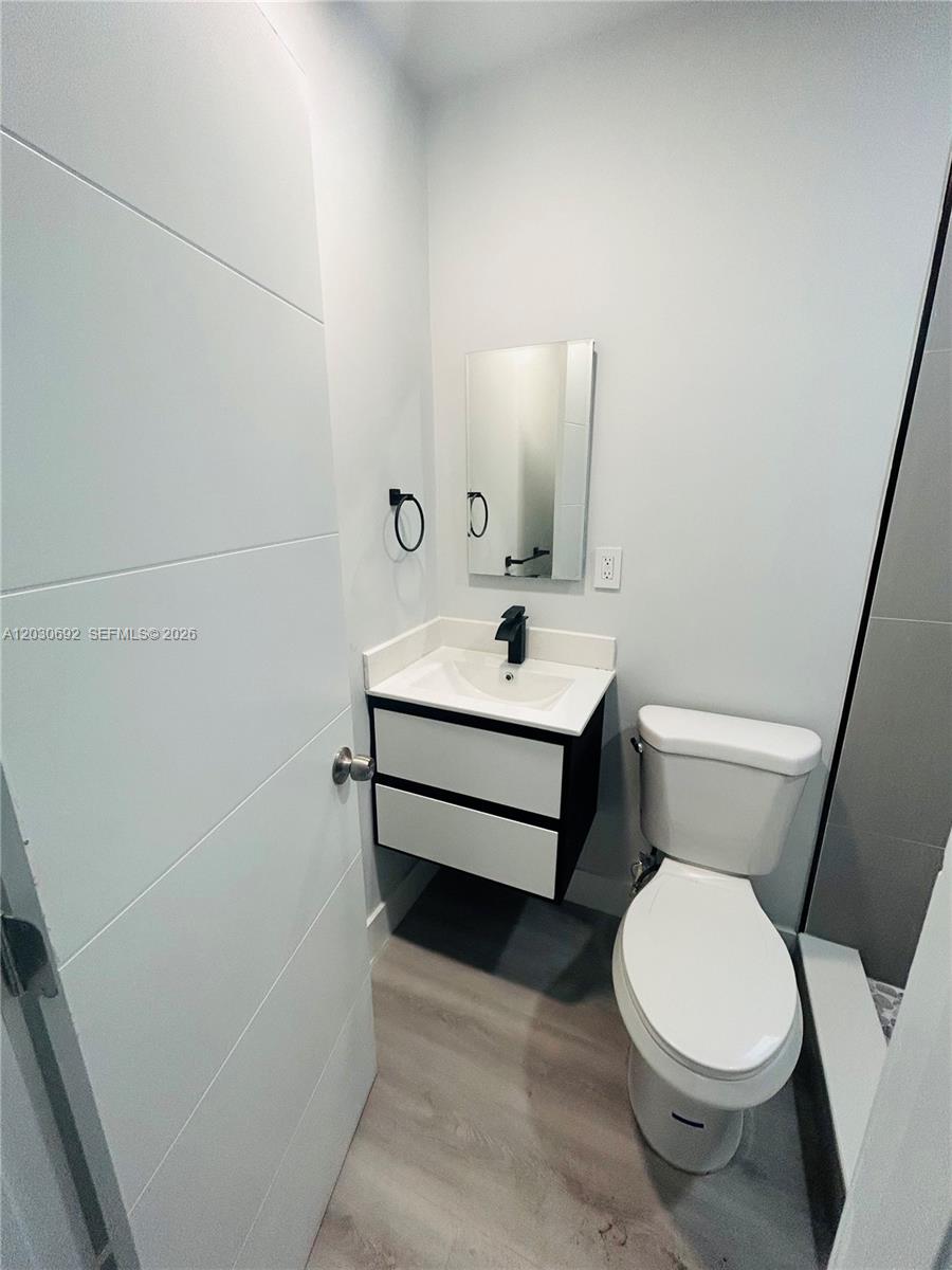 A12030692 Property Photo 6