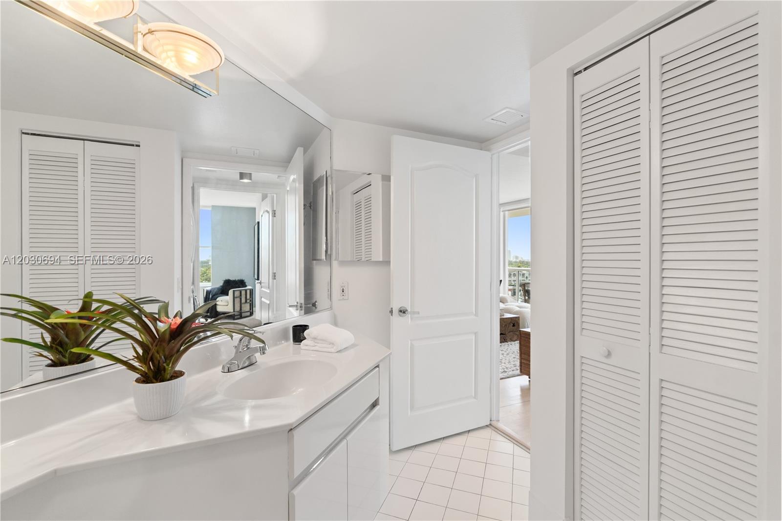 1800 Sunset Harbour Drive 1003 Property Photo 34