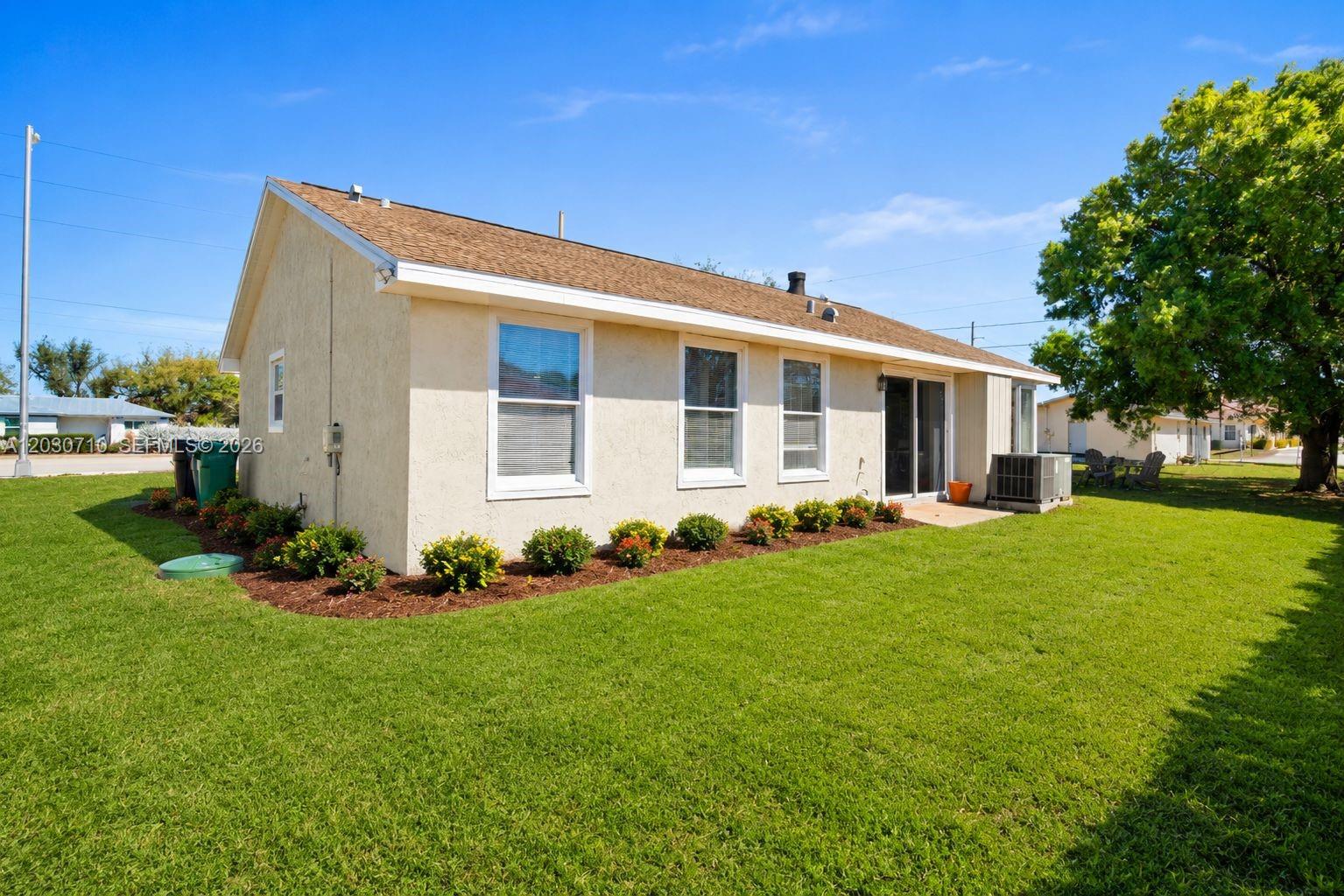 1526 Se Port St Lucie Boulevard Property Photo 6