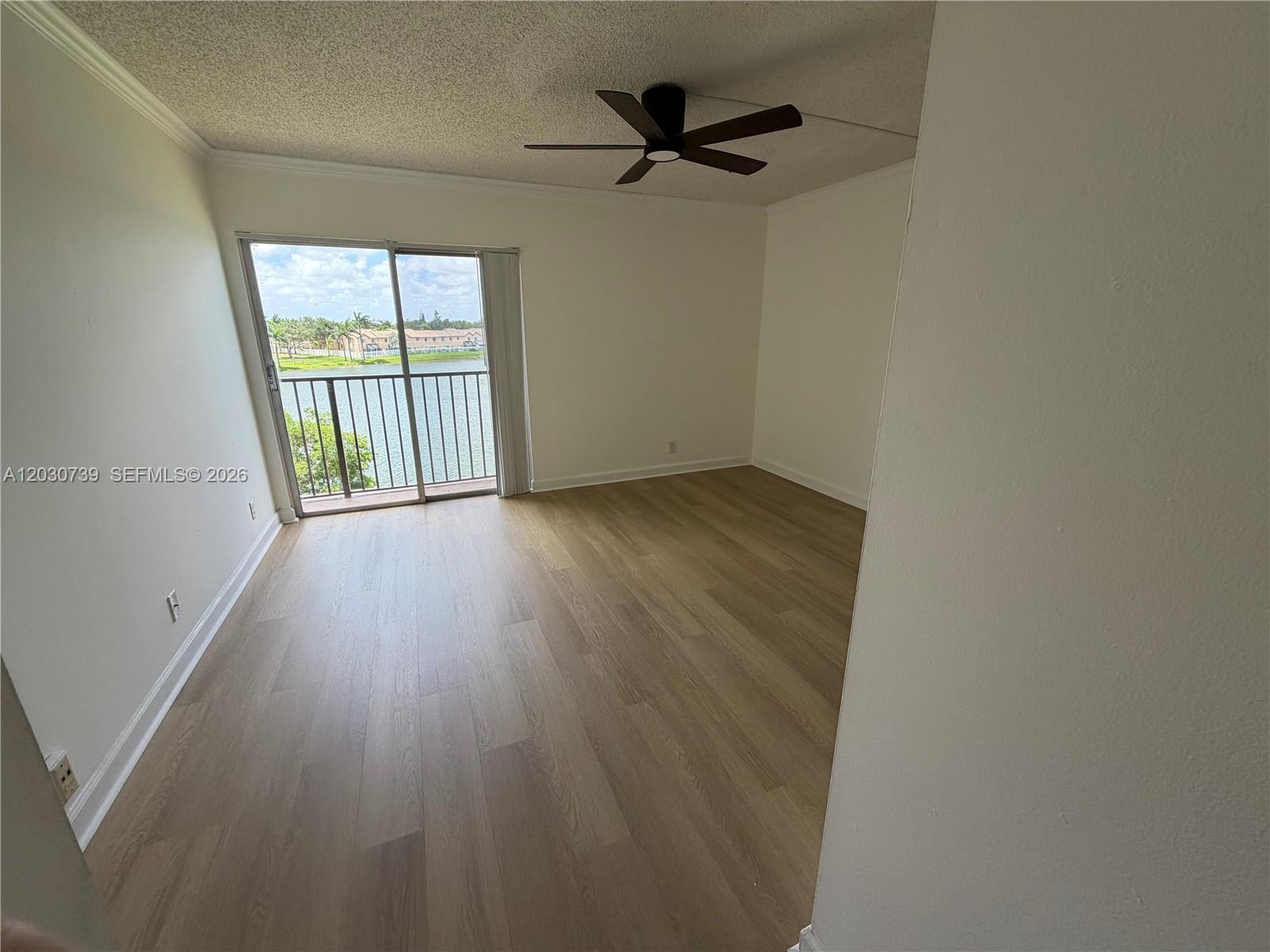 8560 N Sherman Circle 404 Property Photo 14
