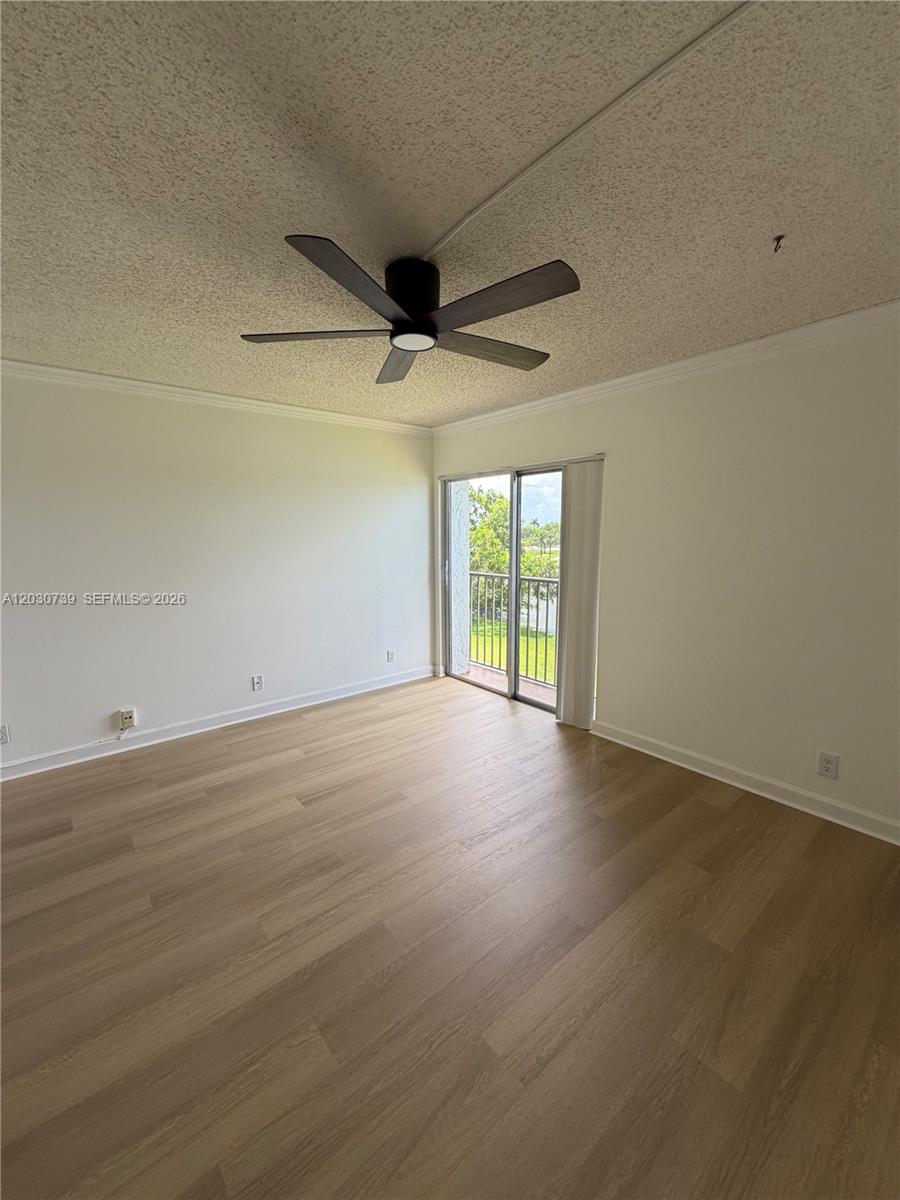 8560 N Sherman Circle 404 Property Photo 17