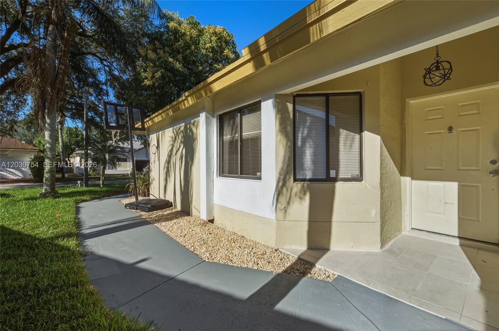 A12030754 Property Photo 6