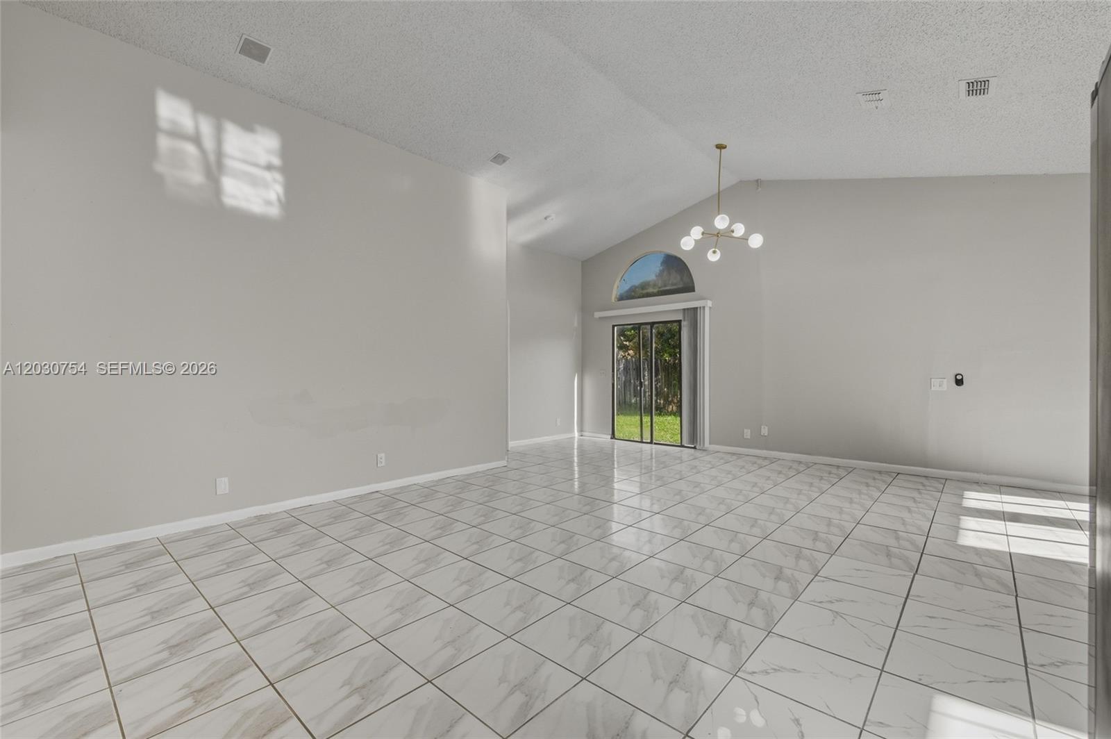 A12030754 Property Photo 7