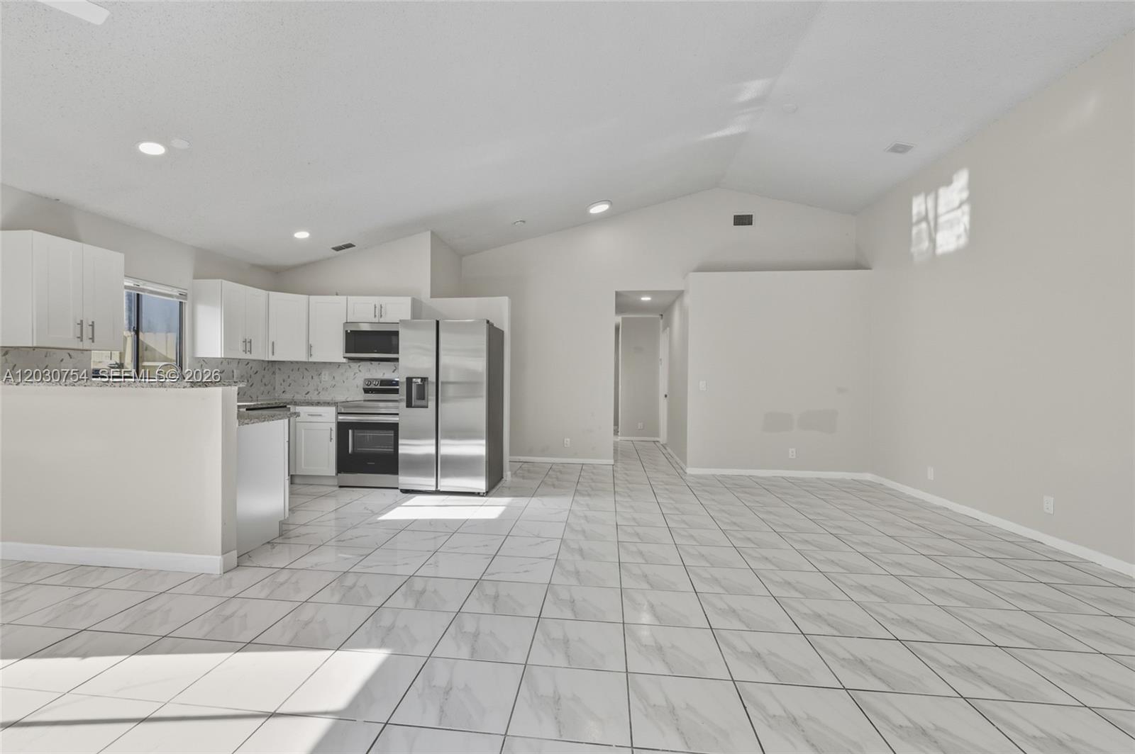 A12030754 Property Photo 10