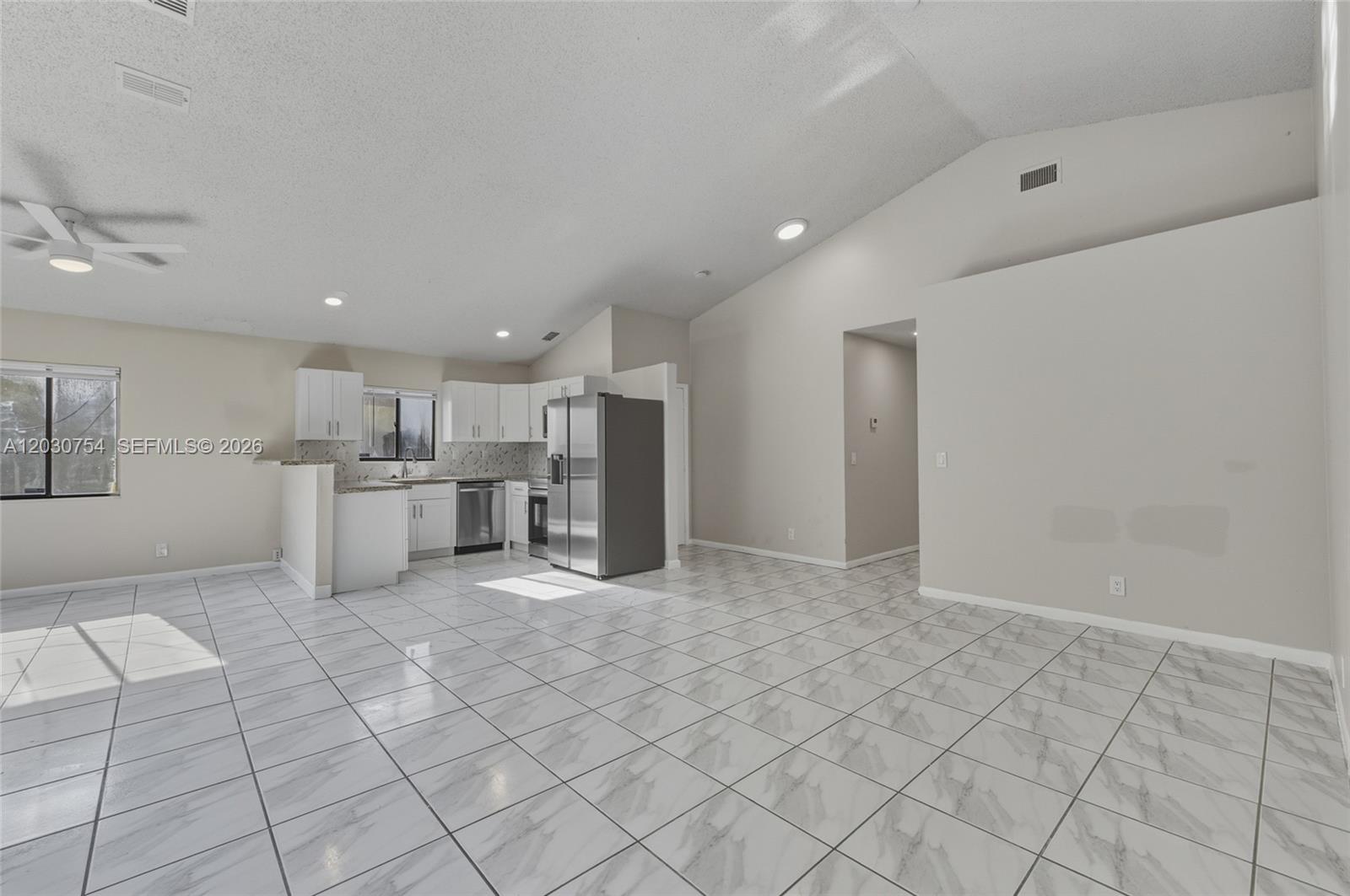 A12030754 Property Photo 11