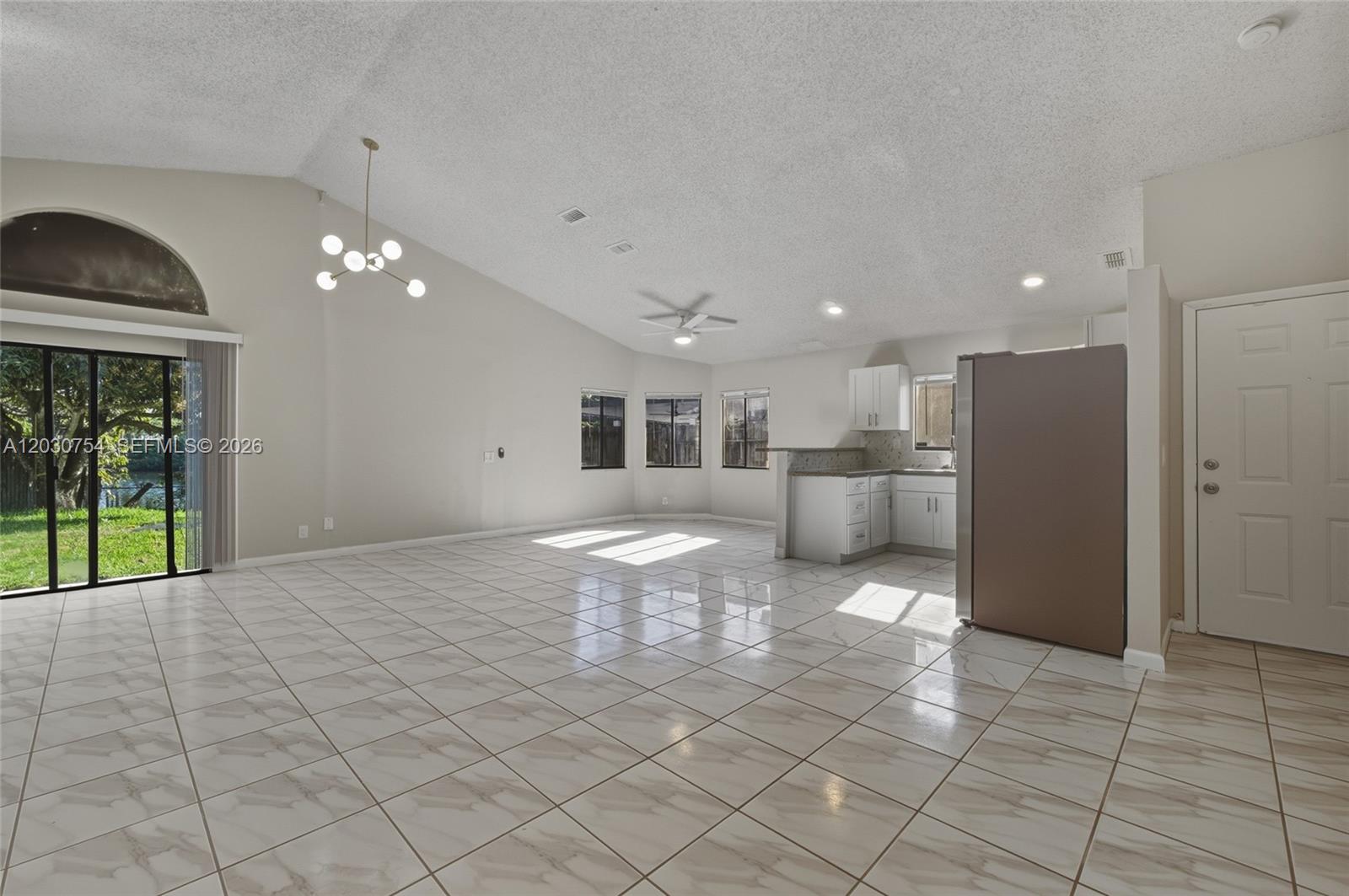 A12030754 Property Photo 12