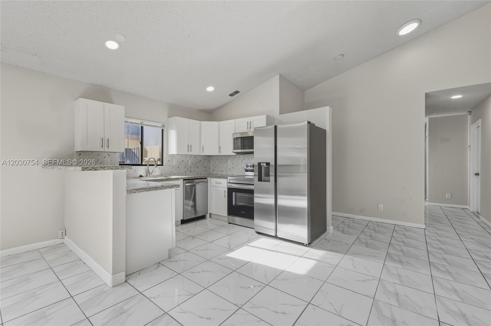 A12030754 Property Photo 13