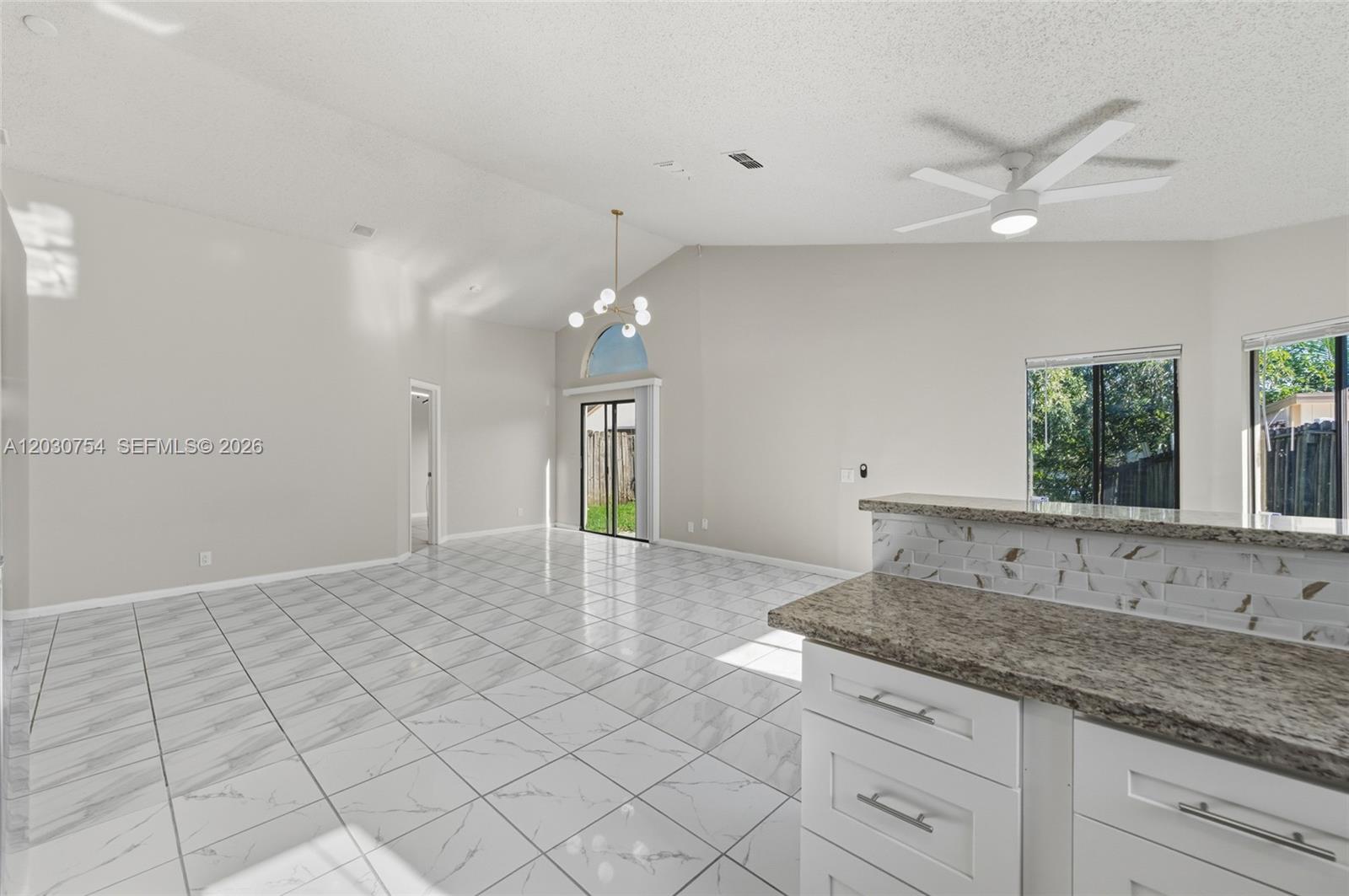 A12030754 Property Photo 15