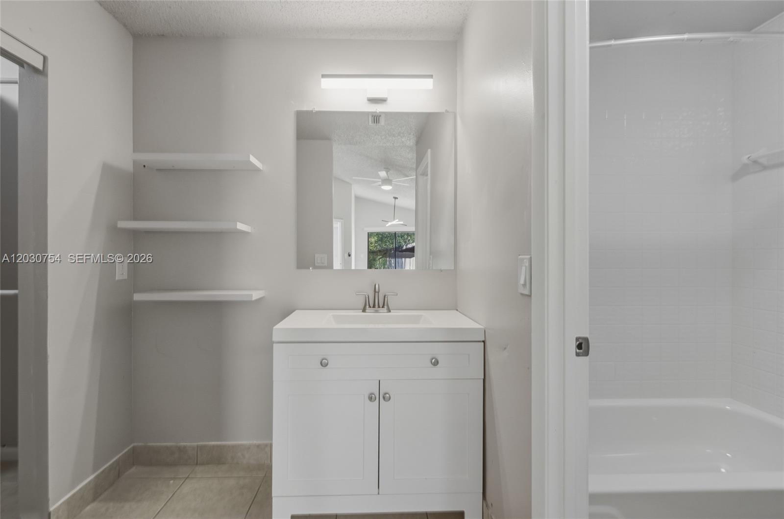 A12030754 Property Photo 21