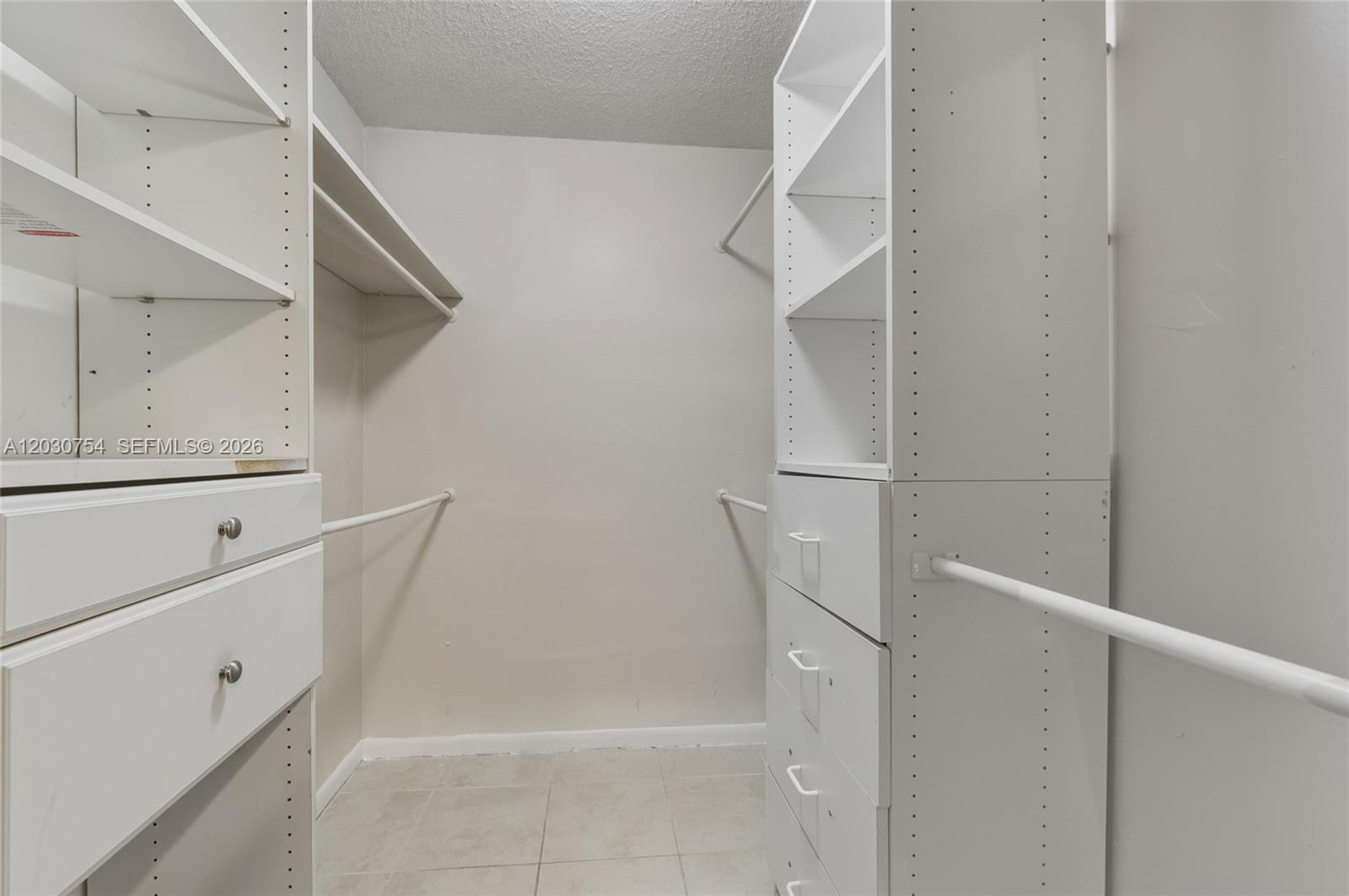 A12030754 Property Photo 23