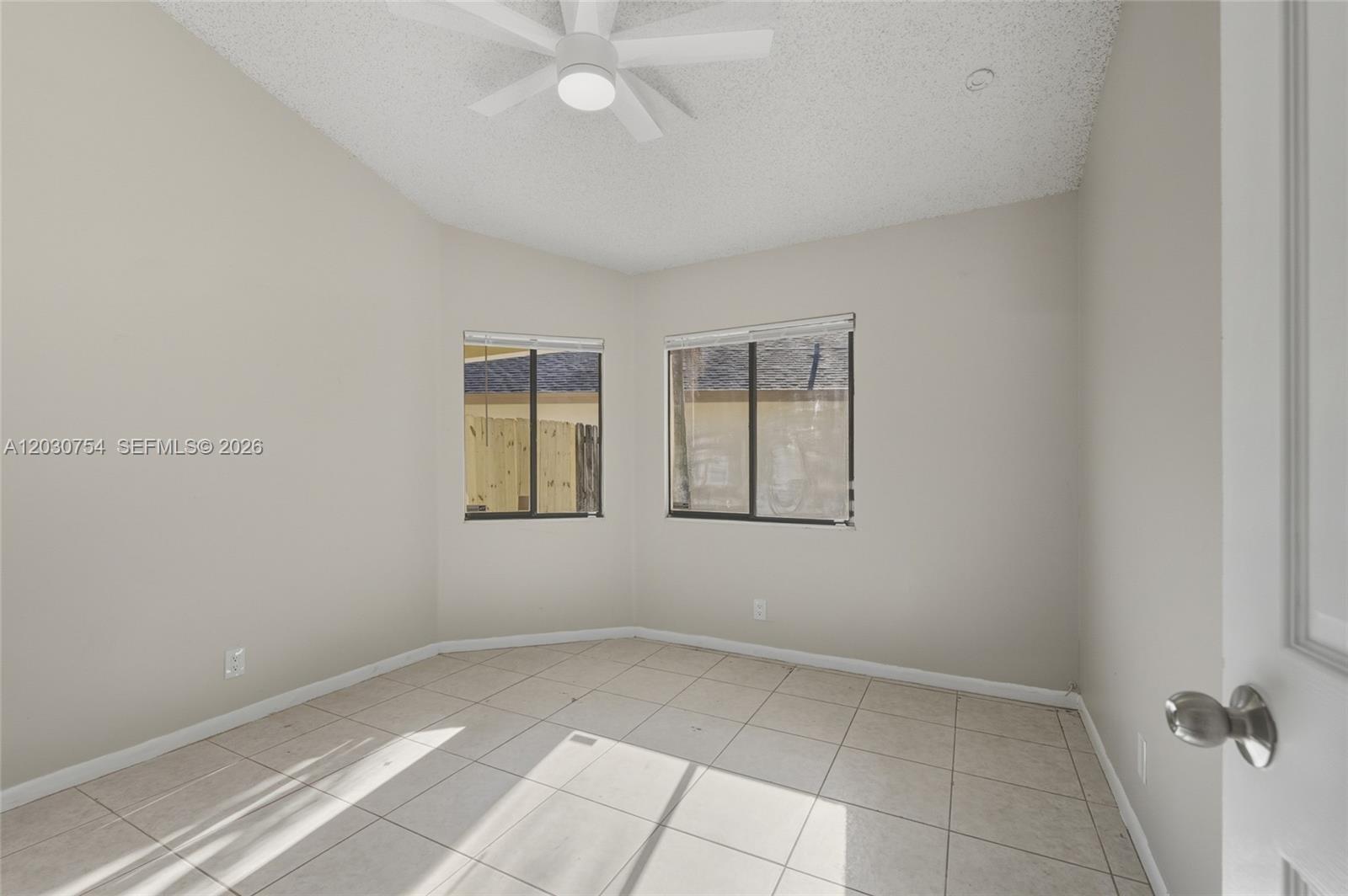 A12030754 Property Photo 24