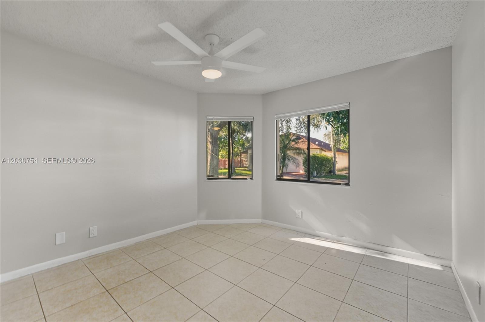 A12030754 Property Photo 25