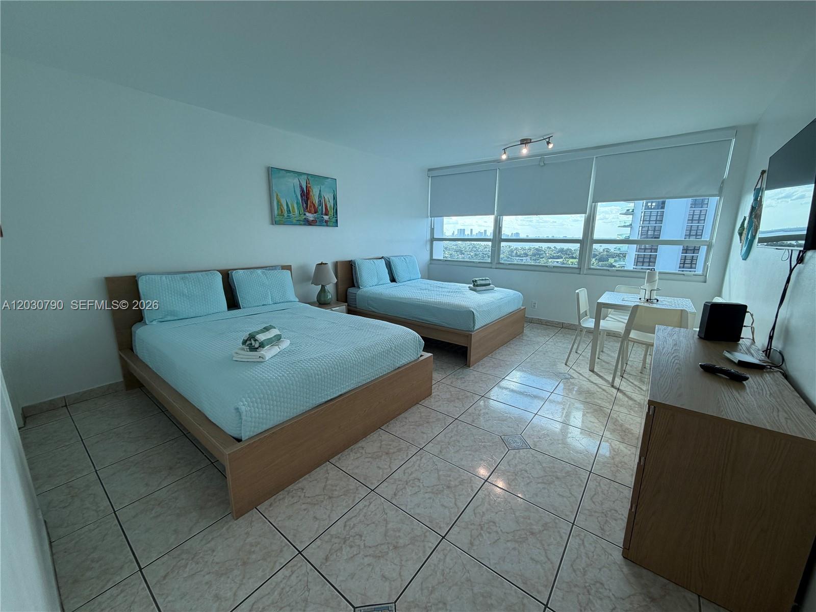 5445 Collins Avenue 1506 Property Photo 6