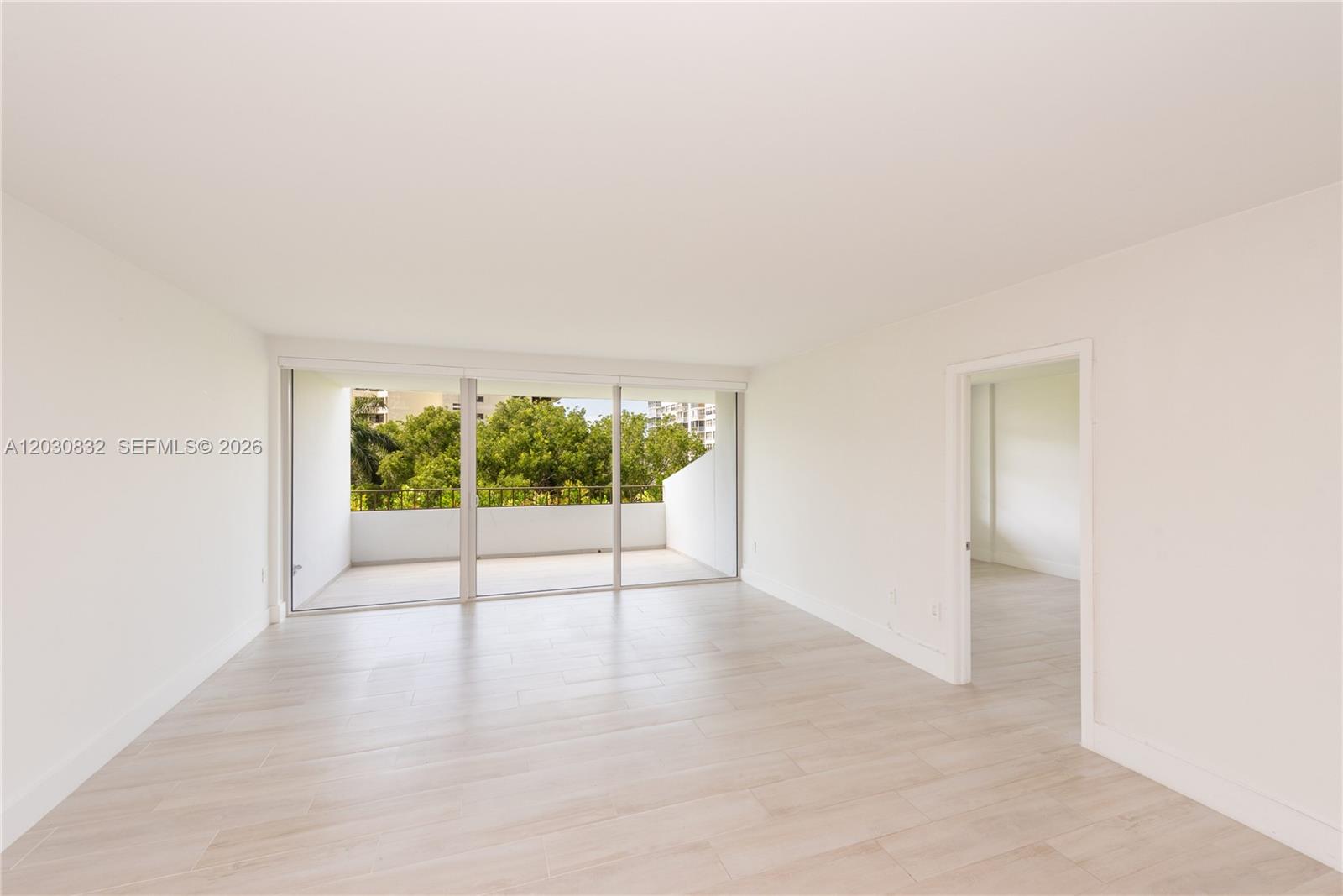 155 Ocean Lane Drive 403 Property Photo 1