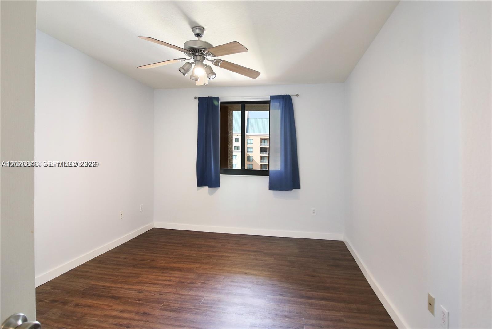 100 N Federal Highway 1219 Property Photo 18