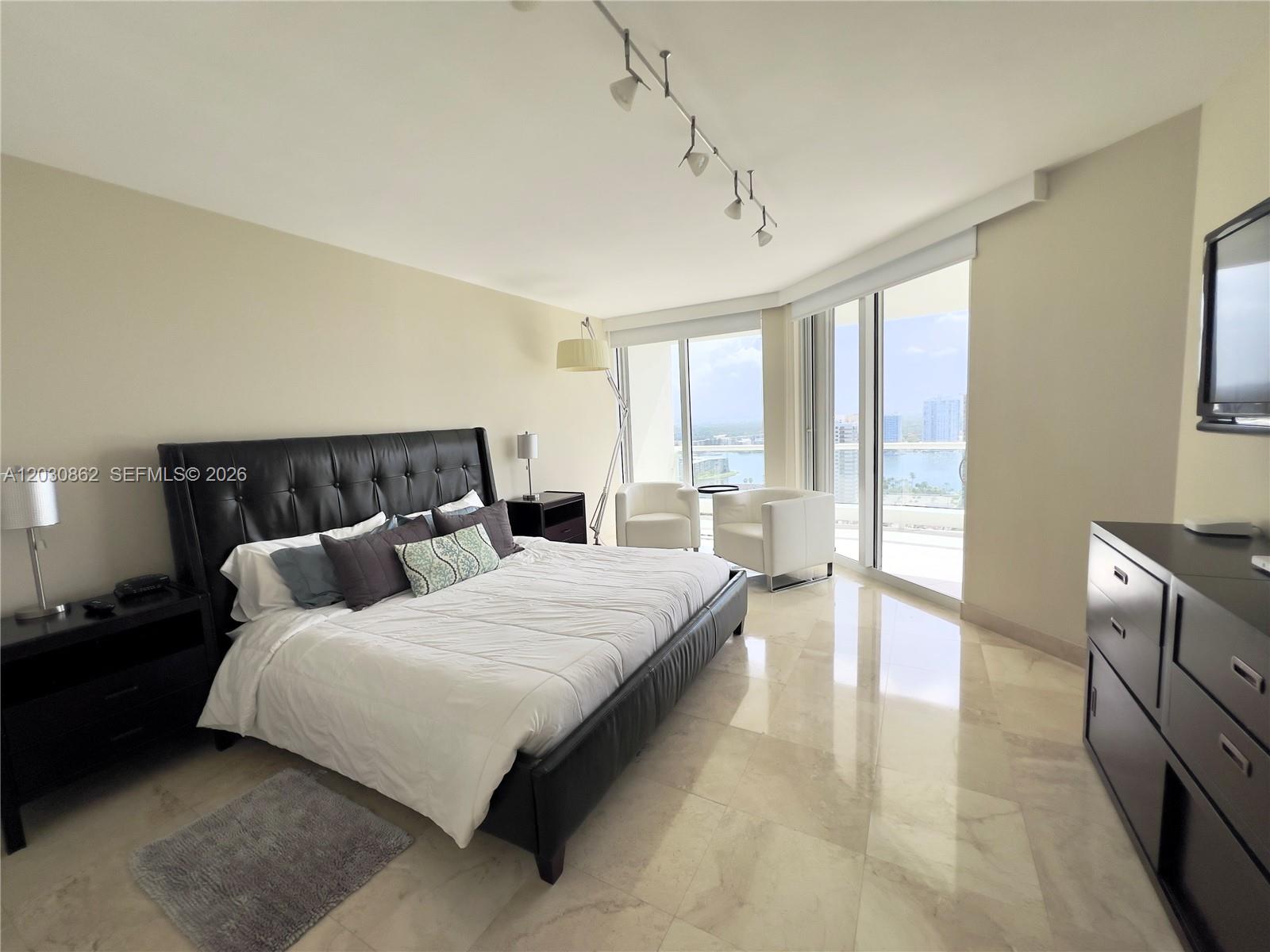 7000 Island Boulevard 2403 Property Photo 20