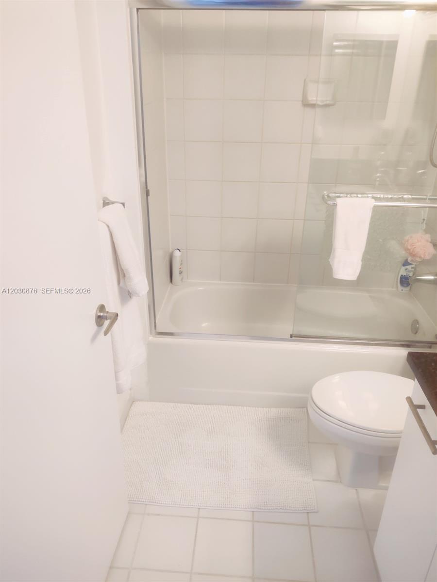 3300 Ne 192nd Street 1811 Property Photo 9