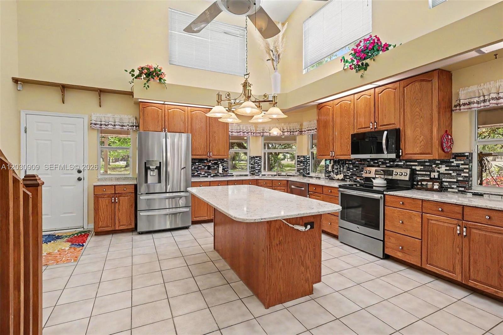 0 Frontier Circle Property Photo 11
