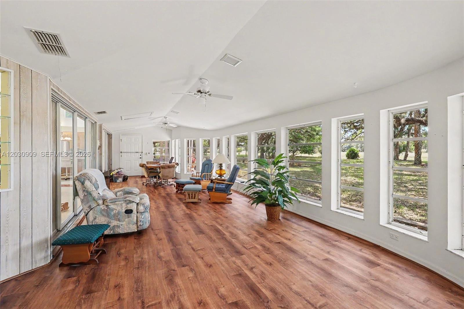 0 Frontier Circle Property Photo 17