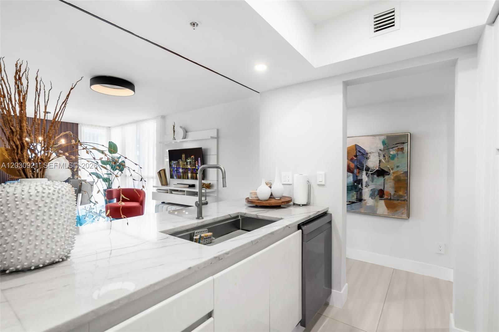 1500 Ocean Drive 707 Property Photo 11
