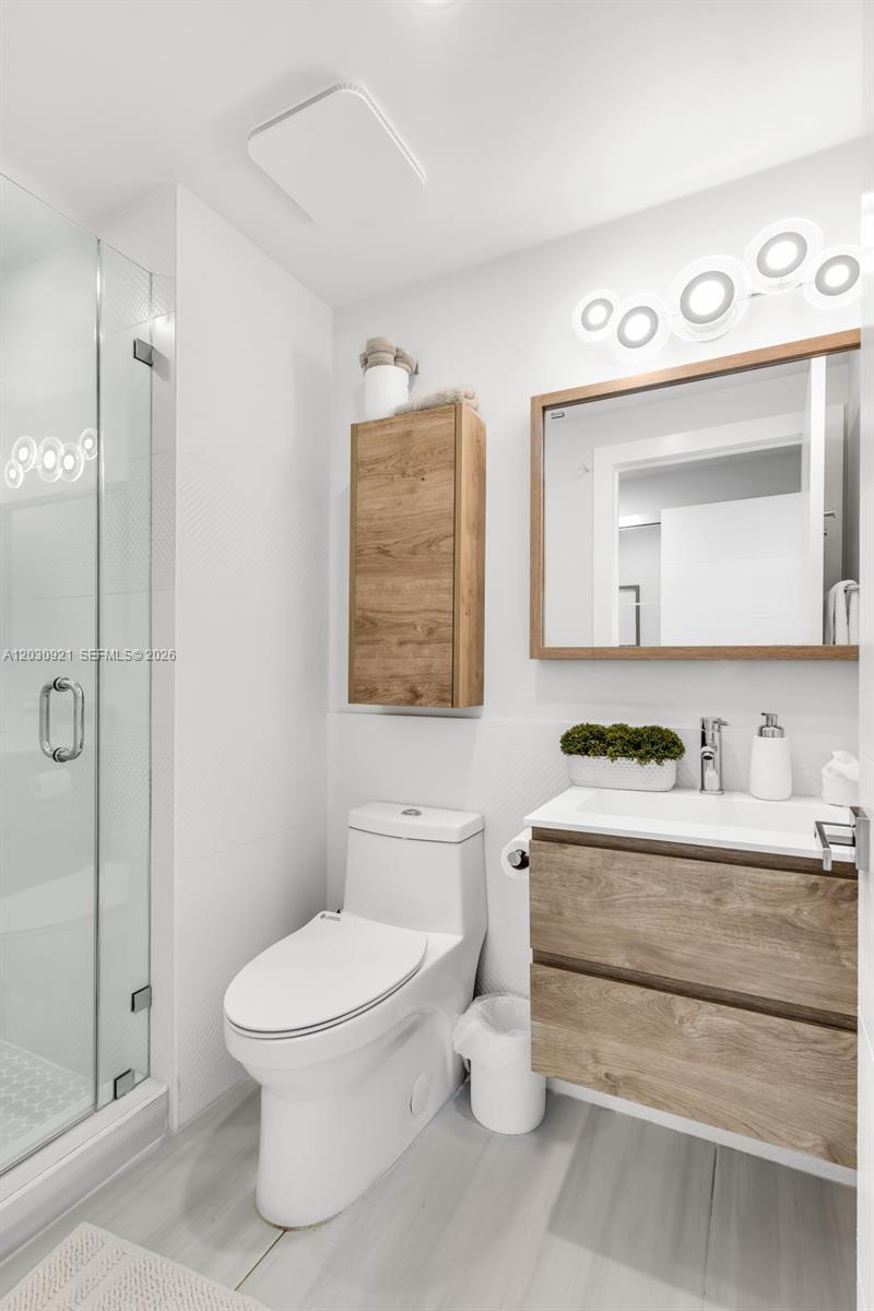 1500 Ocean Drive 707 Property Photo 17